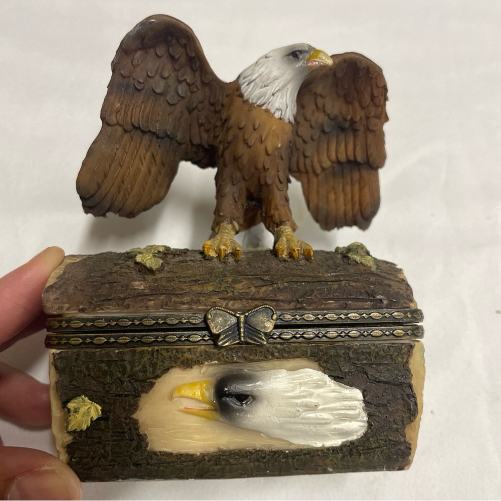 Majestic Eagle Decorative Trinket Box 4.5” Tall‎